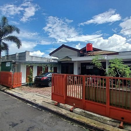 Homestay Ngaso Dalem Вонособо Экстерьер фото